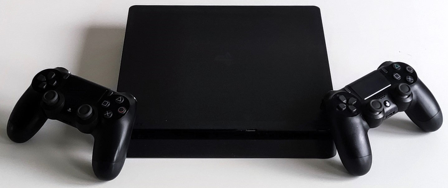 Playstation 4 PS4 Slim 1 TB