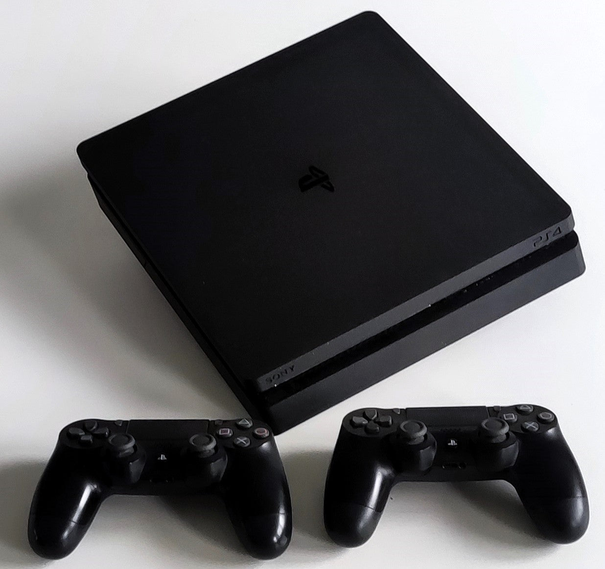 Playstation 4 PS4 Slim 1 TB