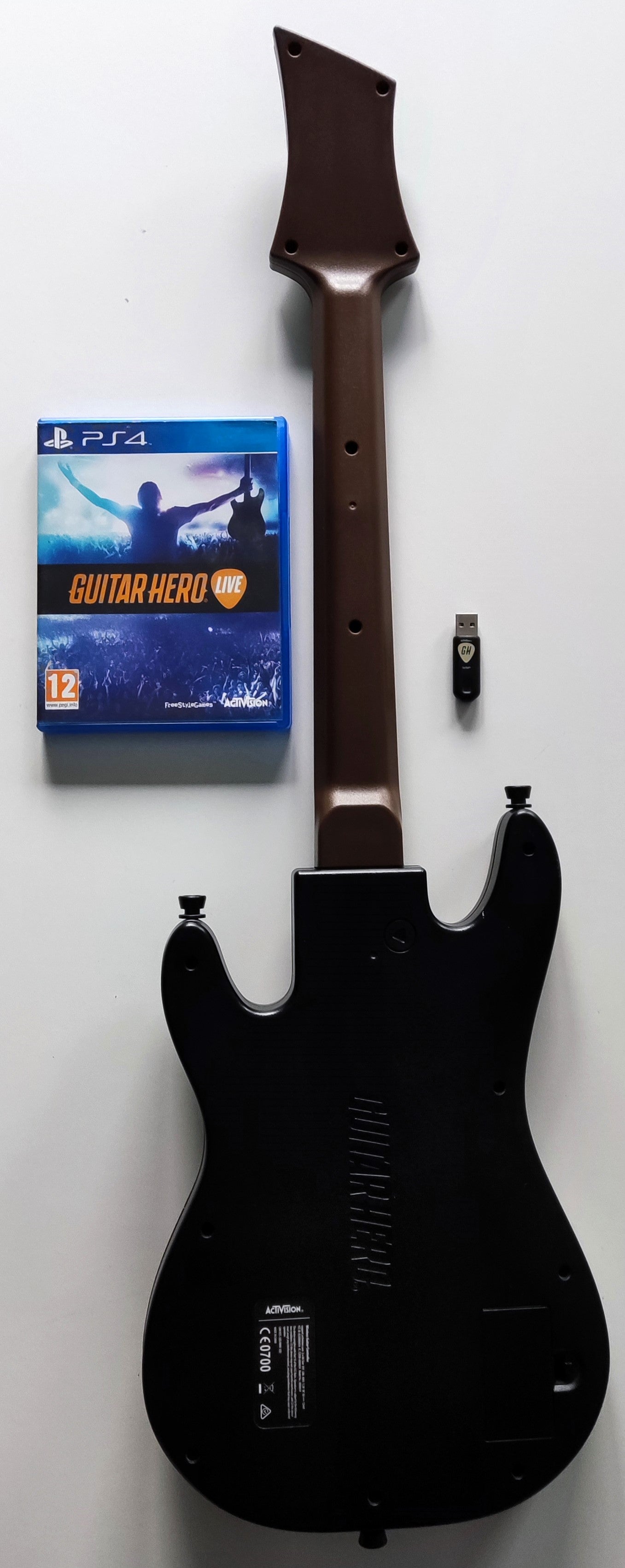 Playstation 4 PS4 Guitar Hero Live Bundel